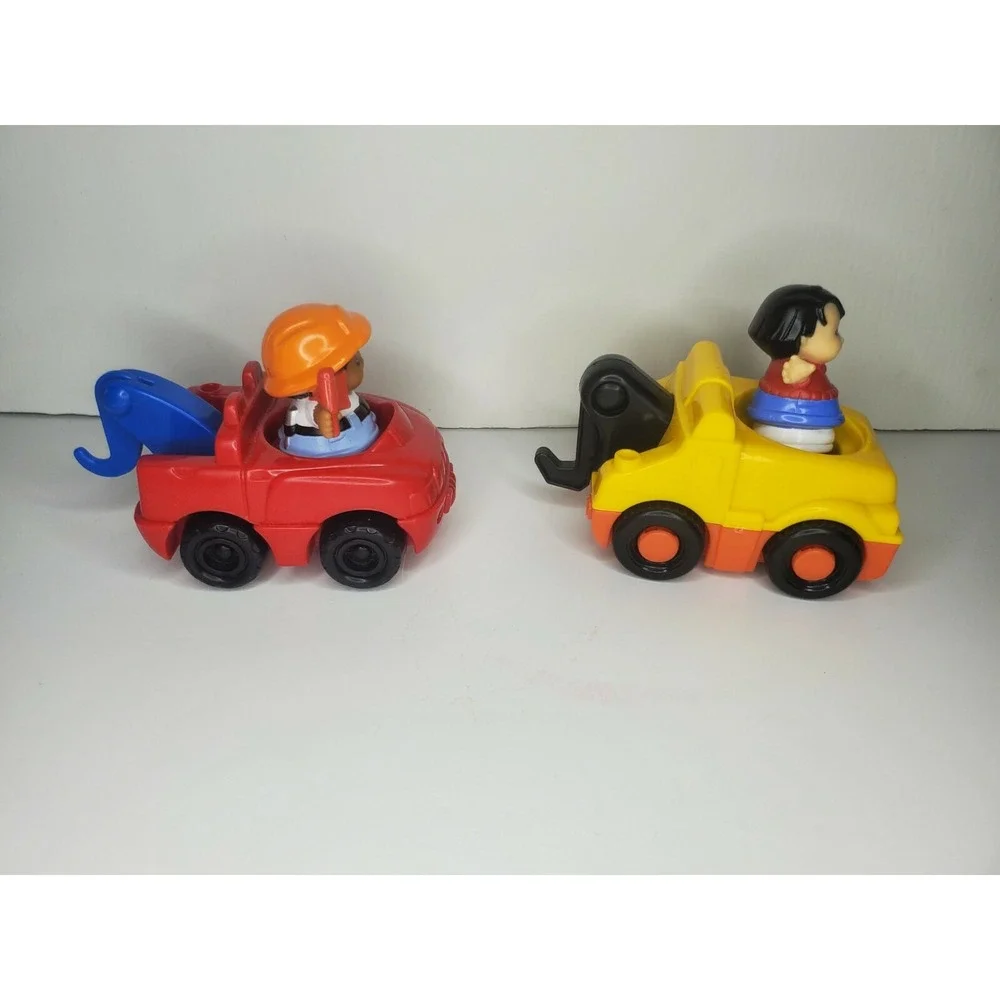 2 Fisher‎ Price Little People Tow Truck, Driver, Mechanic & Car